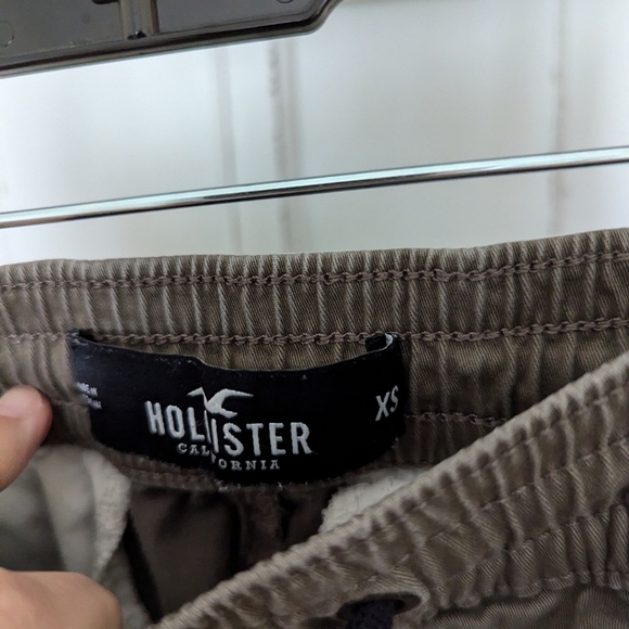 Hollister Khaki pant Joggers - Picture 3 of 5